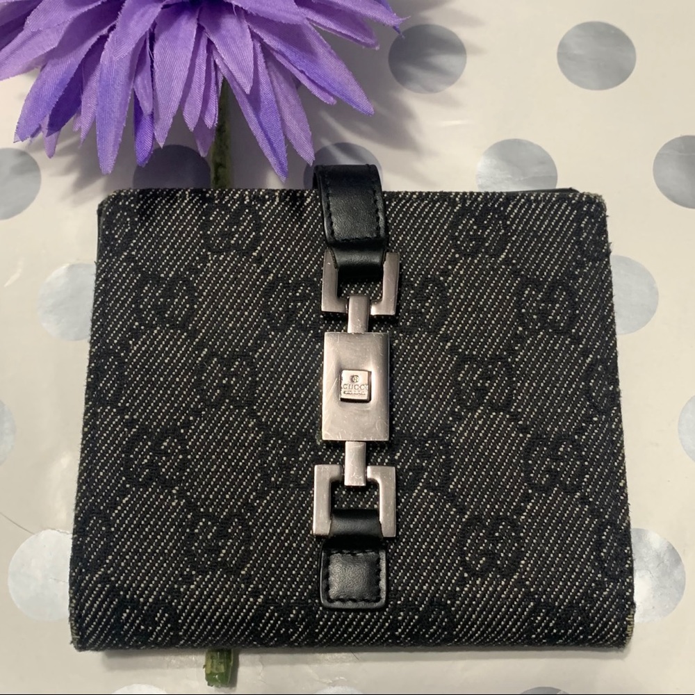 GUCCI JACKIE WALLET EUC